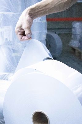 अच्छी कीमत कॉपर प्लेट चिपकने वाला लेपित कागज ऑनलाइन